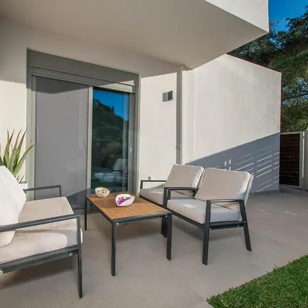 Villa Mandi & Jani By 