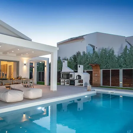 Villa Mandi & Jani By 