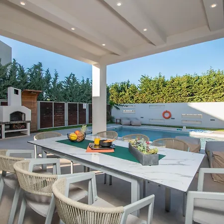 Villa Mandi & Jani By 